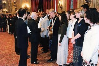Giovani dell'Associazione internazionale "Viva la gente"