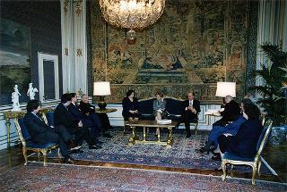 Prof. Enrico Malato, presidente della Salerno Editrice e direttore della Bibliografia generale della lingua e della letteratura italiana, con il Consiglio di amministrazione e il Consiglio direttivo della BIGLI, per il 25° anniversario di fondazione della Casa Editrice