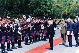 Roma: intervento del Presidente della Repubblica, in forma ufficiale, alla Festa della Polizia 1998