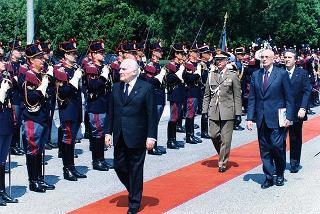 Roma: intervento del Presidente della Repubblica, in forma ufficiale, alla Festa della Polizia 1998