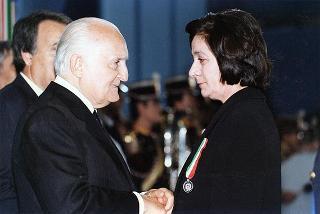 Roma: intervento del Presidente della Repubblica, in forma ufficiale, alla Festa della Polizia 1998