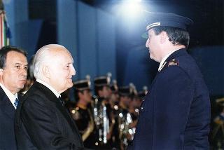Roma: intervento del Presidente della Repubblica, in forma ufficiale, alla Festa della Polizia 1998