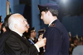 Roma: intervento del Presidente della Repubblica, in forma ufficiale, alla Festa della Polizia 1998