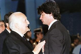 Roma: intervento del Presidente della Repubblica, in forma ufficiale, alla Festa della Polizia 1998