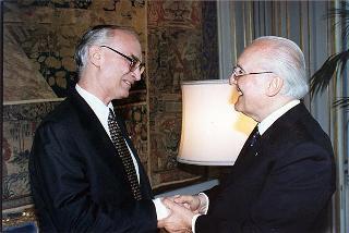 Prof. Philip Gosset, con il prof. Bruno Cagli, presidente dell'Accademia Nazionale di Santa Cecilia