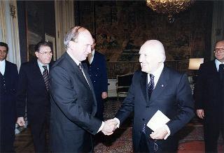 Sir James Gobbo, Governatore dello Stato Australiano del Victoria