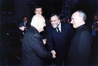 Roma, Chiesa di S. Maria in Trastevere: visita del Presidente della Repubblica alla Comunità di S. Egidio nel 30° anniversario di attività dell'Associazione