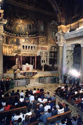 Roma, Chiesa di S. Maria in Trastevere: visita del Presidente della Repubblica alla Comunità di S. Egidio nel 30° anniversario di attività dell'Associazione