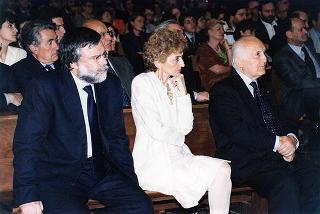 Roma, Chiesa di S. Maria in Trastevere: visita del Presidente della Repubblica alla Comunità di S. Egidio nel 30° anniversario di attività dell'Associazione