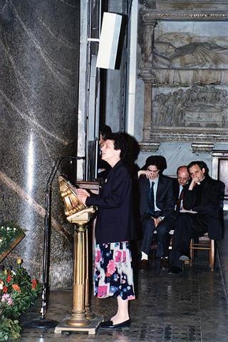 Roma, Chiesa di S. Maria in Trastevere: visita del Presidente della Repubblica alla Comunità di S. Egidio nel 30° anniversario di attività dell'Associazione
