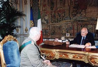 Ten. gen. Mauro Riva, ispettore delle armi dell'Esercito