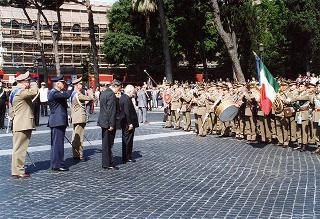 Roma, Altare della Patria: deposizione di una corona d'alloro da parte del Presidente della Repubblica in occasione della Festa Nazionale della Repubblica