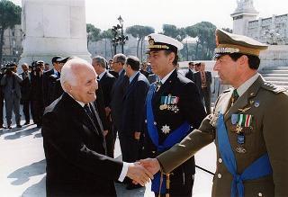 Roma, Altare della Patria: deposizione di una corona d'alloro da parte del Presidente della Repubblica in occasione della Festa Nazionale della Repubblica