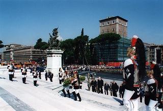 Roma, Altare della Patria: deposizione di una corona d'alloro da parte del Presidente della Repubblica in occasione della Festa Nazionale della Repubblica