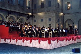 Quirinale Cortile d'Onore: Concerto dell'Orchestra Sinfonica Nazionale della RAI e del Coro dell'Accademia Nazionale di Santa Cecilia, diretti dal Maestro Gianluigi Gelmetti, in occasione della Festa Nazionale della Repubblica