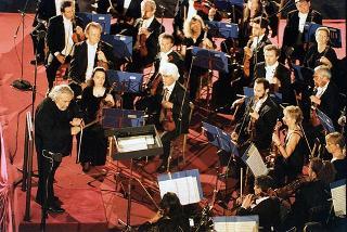 Quirinale Cortile d'Onore: Concerto dell'Orchestra Sinfonica Nazionale della RAI e del Coro dell'Accademia Nazionale di Santa Cecilia, diretti dal Maestro Gianluigi Gelmetti, in occasione della Festa Nazionale della Repubblica