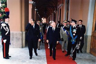 Roma: intervento del Presidente della Repubblica, in forma ufficiale, al 184° anniversario di fondazione dell'Arma dei Carabinieri