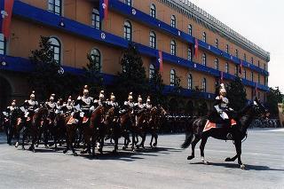 Roma: intervento del Presidente della Repubblica, in forma ufficiale, al 184° anniversario di fondazione dell'Arma dei Carabinieri