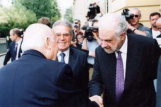 Torino: intervento del Presidente della Repubblica alla cerimonia inaugurale del III Congresso internazionale di studi sulla Sindone ed alla celebrazione del 50° anniversario dell'elezione di Luigi Einaudi alla Presidenza della Repubblica