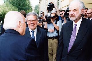 Torino: intervento del Presidente della Repubblica alla cerimonia inaugurale del III Congresso internazionale di studi sulla Sindone ed alla celebrazione del 50° anniversario dell'elezione di Luigi Einaudi alla Presidenza della Repubblica