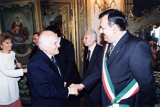 Torino: intervento del Presidente della Repubblica alla cerimonia inaugurale del III Congresso internazionale di studi sulla Sindone ed alla celebrazione del 50° anniversario dell'elezione di Luigi Einaudi alla Presidenza della Repubblica