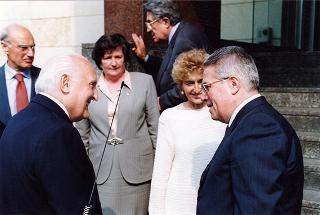 Torino: intervento del Presidente della Repubblica alla cerimonia inaugurale del III Congresso internazionale di studi sulla Sindone ed alla celebrazione del 50° anniversario dell'elezione di Luigi Einaudi alla Presidenza della Repubblica