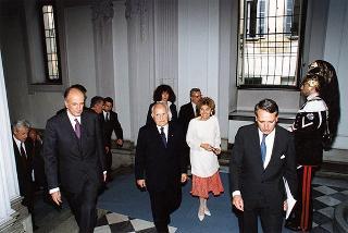 Torino: intervento del Presidente della Repubblica alla cerimonia inaugurale del III Congresso internazionale di studi sulla Sindone ed alla celebrazione del 50° anniversario dell'elezione di Luigi Einaudi alla Presidenza della Repubblica