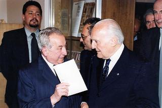 Torino: intervento del Presidente della Repubblica alla cerimonia inaugurale del III Congresso internazionale di studi sulla Sindone ed alla celebrazione del 50° anniversario dell'elezione di Luigi Einaudi alla Presidenza della Repubblica
