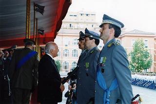 Roma: intervento del Presidente della Repubblica, in forma ufficiale, alla celebrazione del 224° anniversario di fondazione del Corpo della Guardia di Finanza
