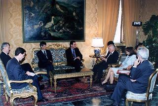 Alexander Downer, ministro degli esteri di Australia