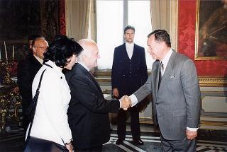 Signora A. Kenneth Ciongoli, presidente della Federazione nazionale degli italo-americani