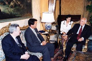 Signora A. Kenneth Ciongoli, presidente della Federazione nazionale degli italo-americani