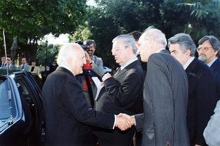 Castelporziano: cerimonia di consegna da parte del Presidente della Repubblica della Medaglia d'Oro al Valor Civile al Corpo Forestale dello Stato