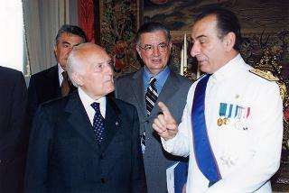 Amm. sq. Umberto Guarnieri, capo di Stato maggiore della Marina, ed una rappresentanza della Forza Armata, in occasione della Festa della Marina