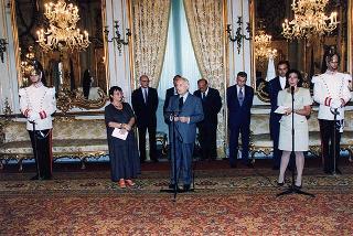 Delegazione di giovani ragazze di nazionalità palestinese, israeliane, spagnole ed italiane, partecipanti a varie iniziative promosse dall'Associazione per la pace