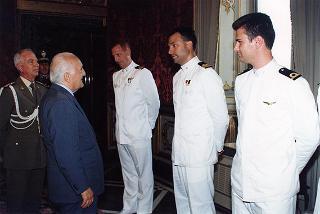 Delegazione di ufficiali e marinai della Compagnia d'onore della Marina Militare, in servizio di guardia d'onore al Palazzo del Quirinale