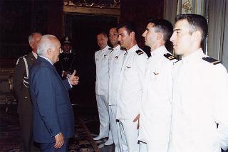 Delegazione di ufficiali e marinai della Compagnia d'onore della Marina Militare, in servizio di guardia d'onore al Palazzo del Quirinale