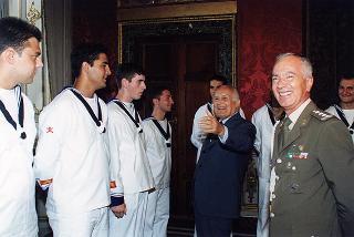 Delegazione di ufficiali e marinai della Compagnia d'onore della Marina Militare, in servizio di guardia d'onore al Palazzo del Quirinale