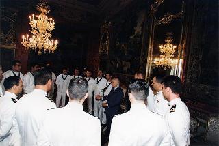 Delegazione di ufficiali e marinai della Compagnia d'onore della Marina Militare, in servizio di guardia d'onore al Palazzo del Quirinale