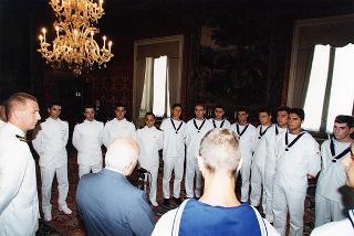 Delegazione di ufficiali e marinai della Compagnia d'onore della Marina Militare, in servizio di guardia d'onore al Palazzo del Quirinale