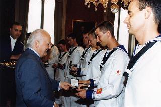 Delegazione di ufficiali e marinai della Compagnia d'onore della Marina Militare, in servizio di guardia d'onore al Palazzo del Quirinale