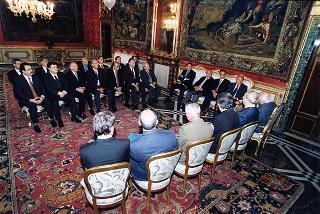 Luciano Mancini, presidente dell'Ente nazionale di assistenza al volo, con i dirigenti dell'ENAV
