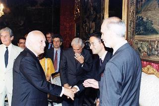 Enzo Iacopino, presidente dell'Associazione della stampa parlamentare, con una delegazione del sodalizio