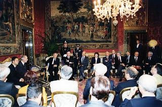 Enzo Iacopino, presidente dell'Associazione della stampa parlamentare, con una delegazione del sodalizio