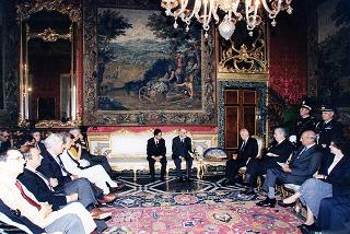 Enzo Iacopino, presidente dell'Associazione della stampa parlamentare, con una delegazione del sodalizio