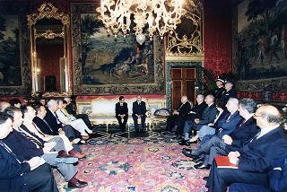 Enzo Iacopino, presidente dell'Associazione della stampa parlamentare, con una delegazione del sodalizio