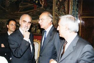 Enzo Iacopino, presidente dell'Associazione della stampa parlamentare, con una delegazione del sodalizio