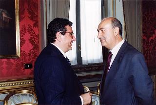 Enzo Iacopino, presidente dell'Associazione della stampa parlamentare, con una delegazione del sodalizio