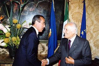 Giovanni Pepi, condirettore del "Giornale di Sicilia", per presentare il volume Cronaca in classe