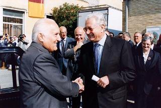 Roma, Scuola elementare "Principe di Piemonte": intervento del Presidente della Repubblica all'inaugurazione dell'anno scolastico 1998-1999 e trasmissione in diretta televisiva del messaggio agli studenti